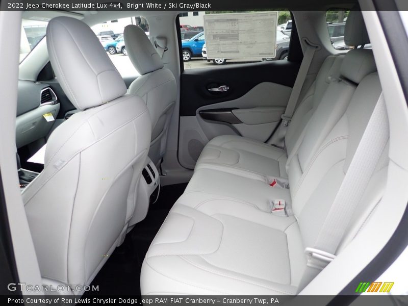 Bright White / Ski Gray/Black 2022 Jeep Cherokee Latitude Lux 4x4