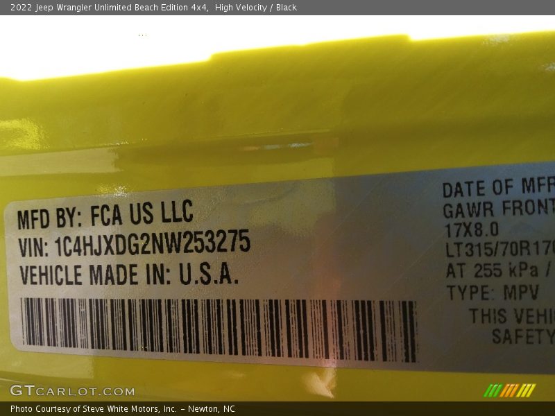 High Velocity / Black 2022 Jeep Wrangler Unlimited Beach Edition 4x4