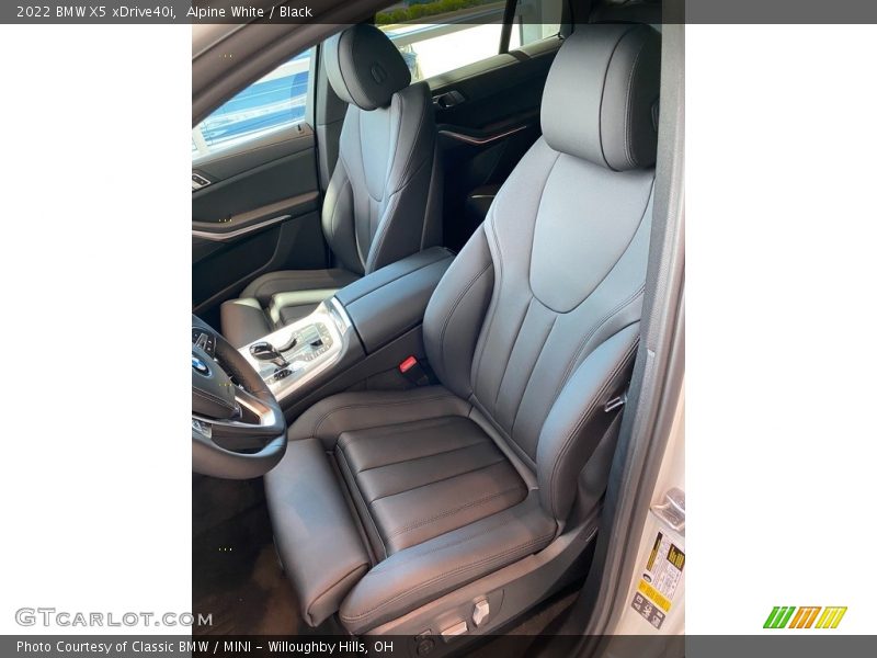 Alpine White / Black 2022 BMW X5 xDrive40i
