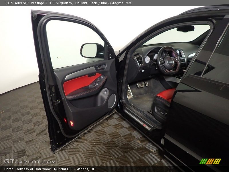 Brilliant Black / Black/Magma Red 2015 Audi SQ5 Prestige 3.0 TFSI quattro