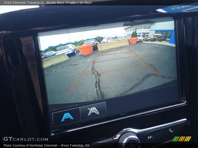 Mosaic Black Metallic / Jet Black 2019 Chevrolet Traverse LS