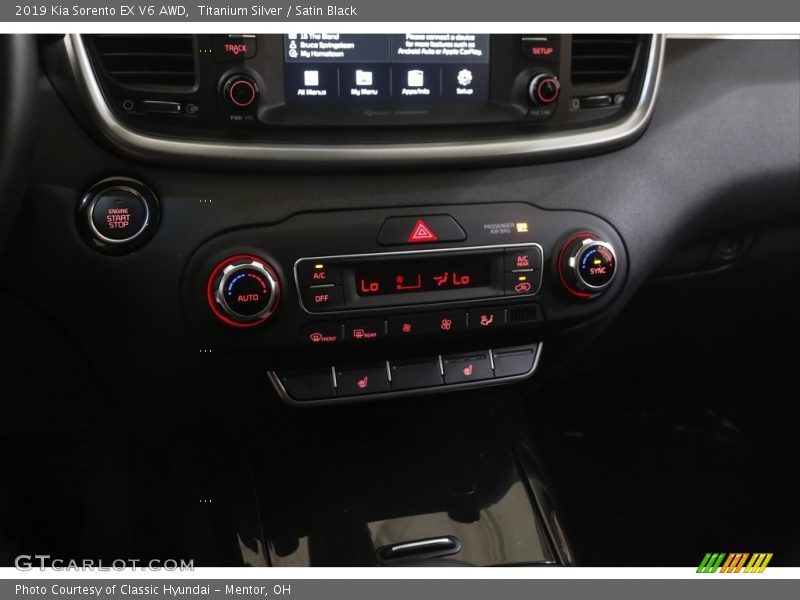Controls of 2019 Sorento EX V6 AWD