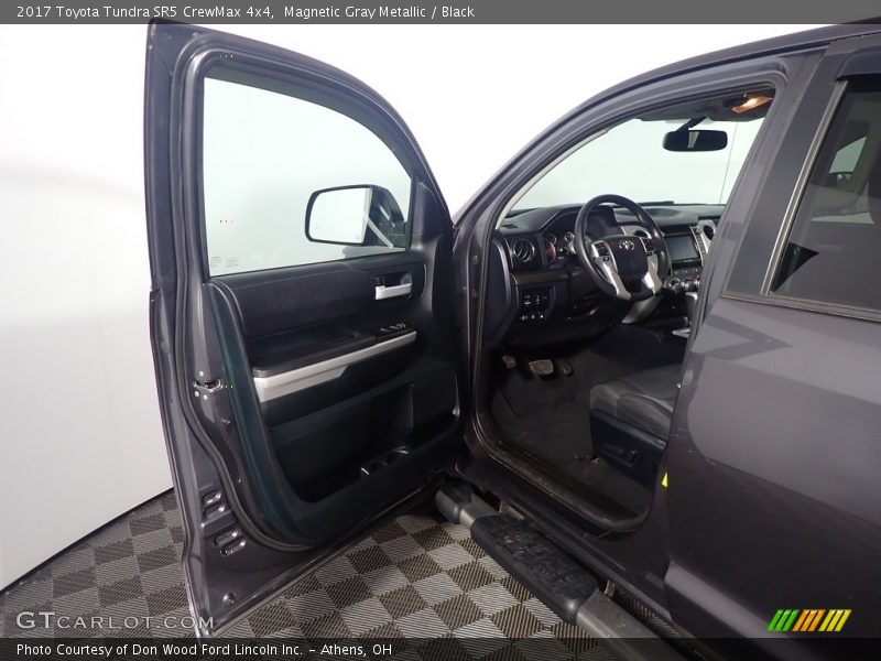 Magnetic Gray Metallic / Black 2017 Toyota Tundra SR5 CrewMax 4x4
