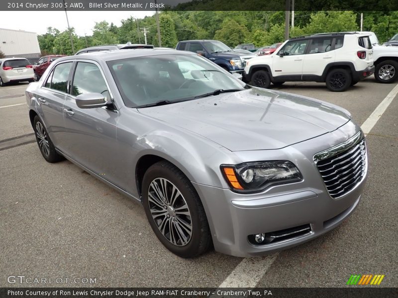 Front 3/4 View of 2014 300 S AWD