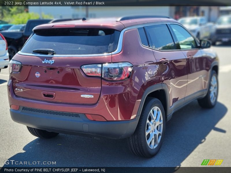 Velvet Red Pearl / Black 2022 Jeep Compass Latitude 4x4
