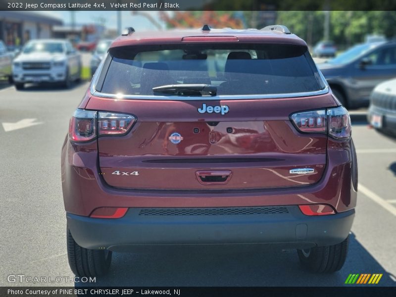 Velvet Red Pearl / Black 2022 Jeep Compass Latitude 4x4
