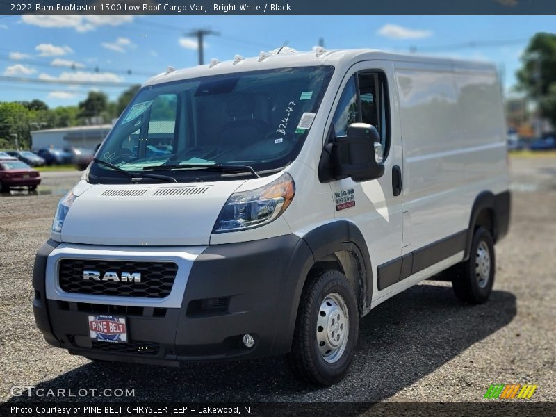 Front 3/4 View of 2022 ProMaster 1500 Low Roof Cargo Van