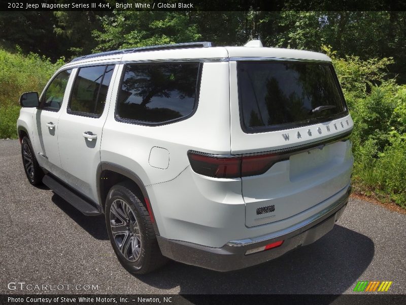 Bright White / Global Black 2022 Jeep Wagoneer Series III 4x4