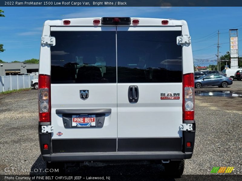 Bright White / Black 2022 Ram ProMaster 1500 Low Roof Cargo Van