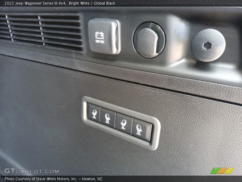 Bright White / Global Black 2022 Jeep Wagoneer Series III 4x4