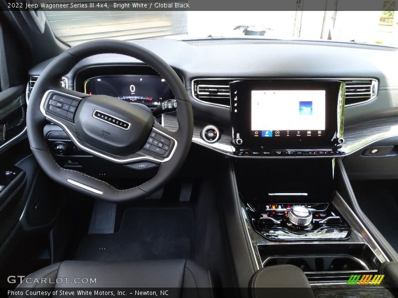 Bright White / Global Black 2022 Jeep Wagoneer Series III 4x4