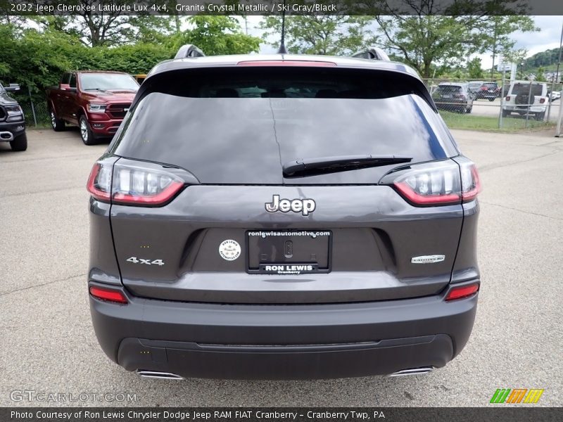 Granite Crystal Metallic / Ski Gray/Black 2022 Jeep Cherokee Latitude Lux 4x4
