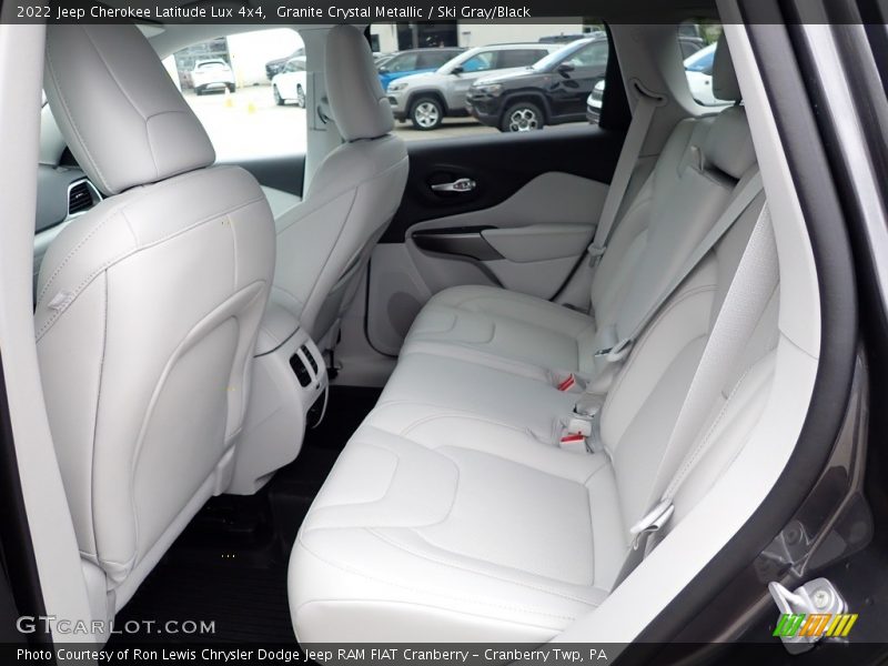 Granite Crystal Metallic / Ski Gray/Black 2022 Jeep Cherokee Latitude Lux 4x4