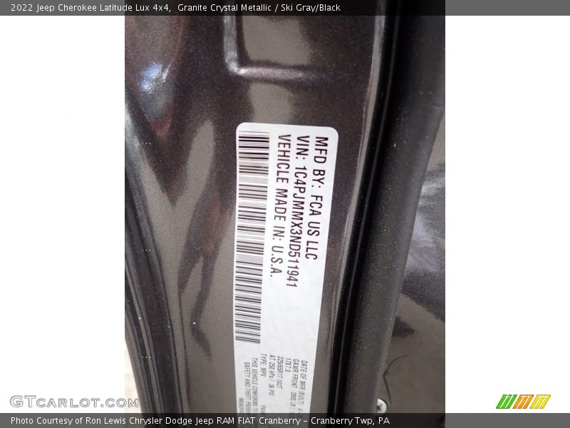 Granite Crystal Metallic / Ski Gray/Black 2022 Jeep Cherokee Latitude Lux 4x4