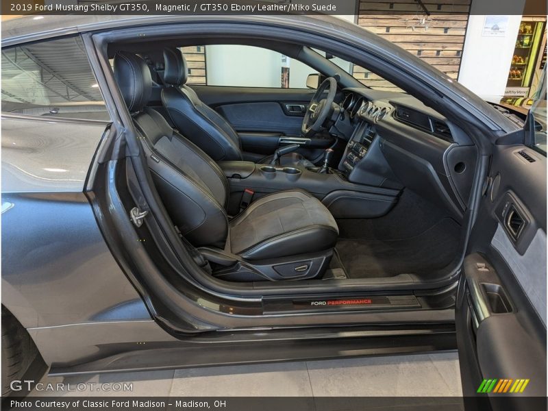 Front Seat of 2019 Mustang Shelby GT350