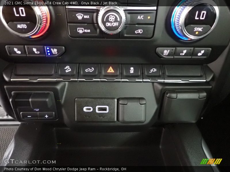 Onyx Black / Jet Black 2021 GMC Sierra 1500 AT4 Crew Cab 4WD