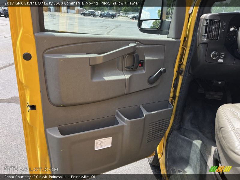 Door Panel of 2017 Savana Cutaway 3500 Commercial Moving Truck
