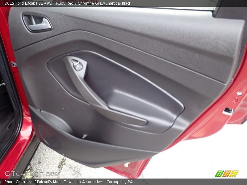 Ruby Red / Chromite Gray/Charcoal Black 2019 Ford Escape SE 4WD