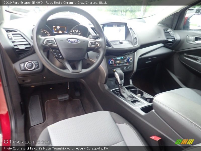 Ruby Red / Chromite Gray/Charcoal Black 2019 Ford Escape SE 4WD