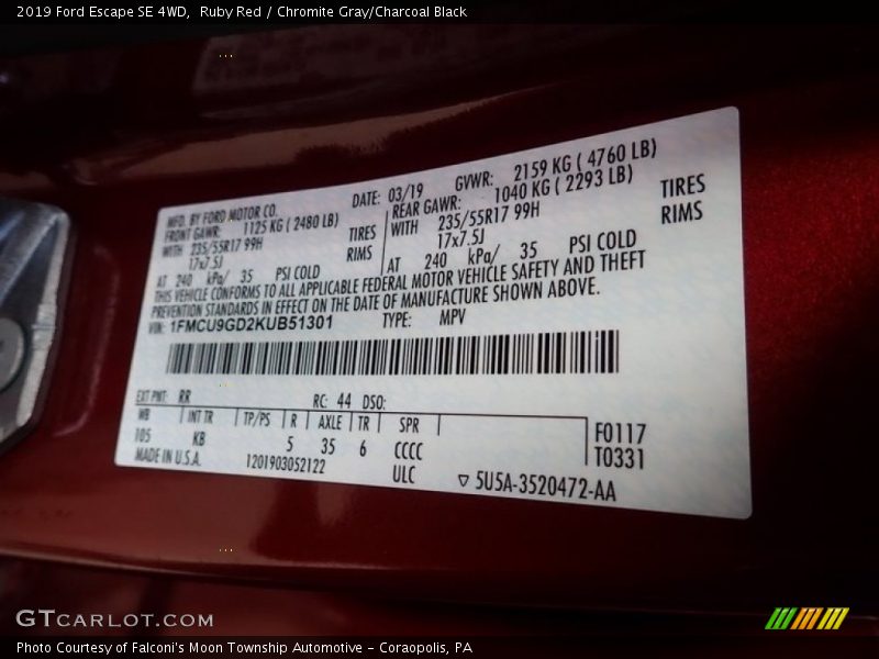 Ruby Red / Chromite Gray/Charcoal Black 2019 Ford Escape SE 4WD