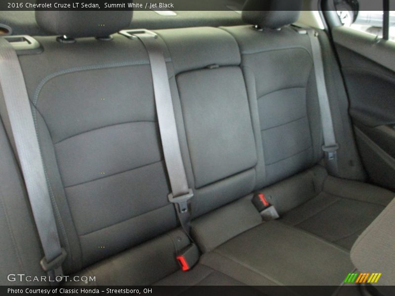 Summit White / Jet Black 2016 Chevrolet Cruze LT Sedan