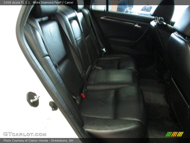 White Diamond Pearl / Camel 2006 Acura TL 3.2