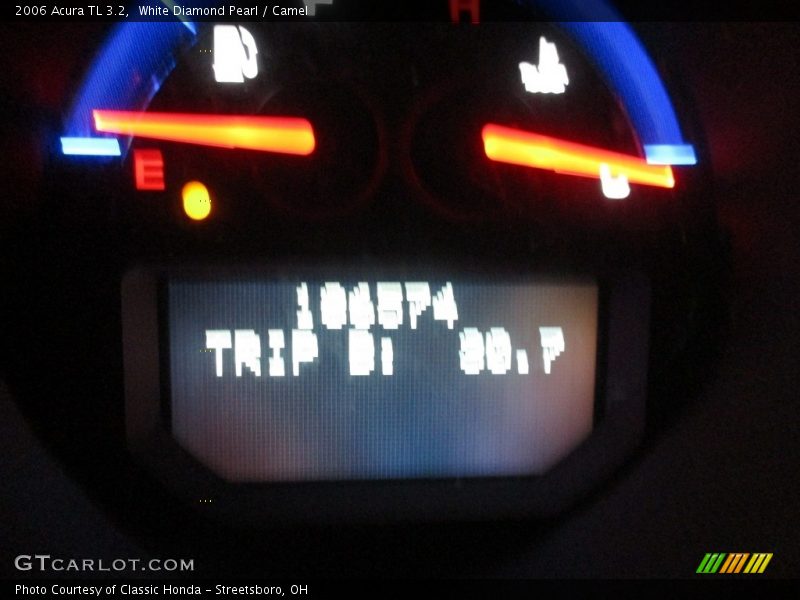 White Diamond Pearl / Camel 2006 Acura TL 3.2