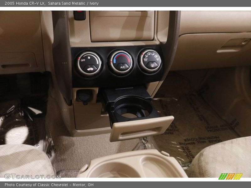 Sahara Sand Metallic / Ivory 2005 Honda CR-V LX