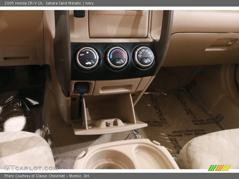 Sahara Sand Metallic / Ivory 2005 Honda CR-V LX
