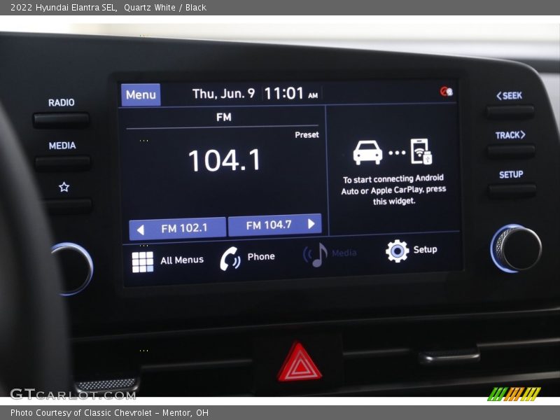 Quartz White / Black 2022 Hyundai Elantra SEL