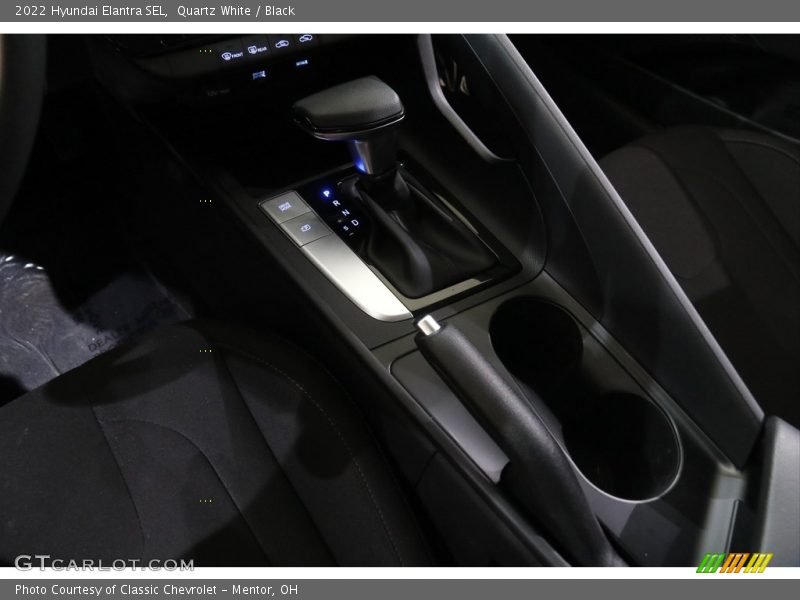 Quartz White / Black 2022 Hyundai Elantra SEL