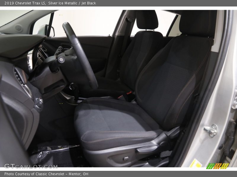 Silver Ice Metallic / Jet Black 2019 Chevrolet Trax LS
