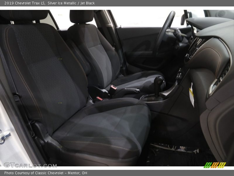 Silver Ice Metallic / Jet Black 2019 Chevrolet Trax LS