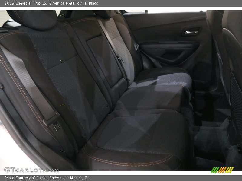 Silver Ice Metallic / Jet Black 2019 Chevrolet Trax LS