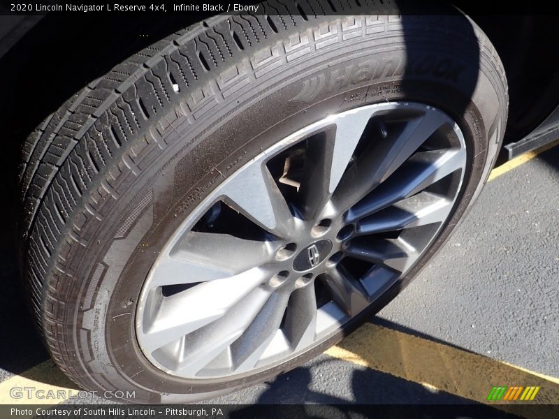Infinite Black / Ebony 2020 Lincoln Navigator L Reserve 4x4