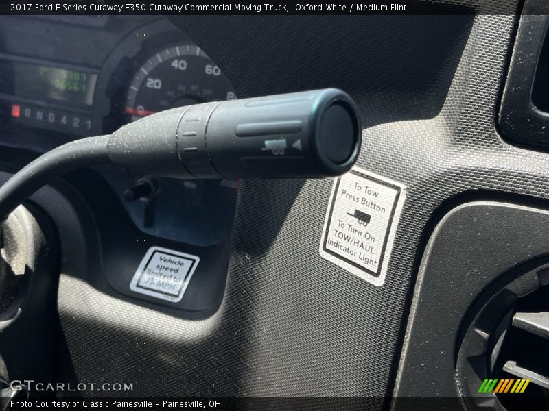 Oxford White / Medium Flint 2017 Ford E Series Cutaway E350 Cutaway Commercial Moving Truck