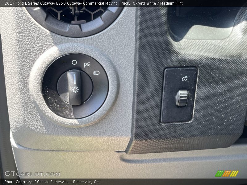 Oxford White / Medium Flint 2017 Ford E Series Cutaway E350 Cutaway Commercial Moving Truck