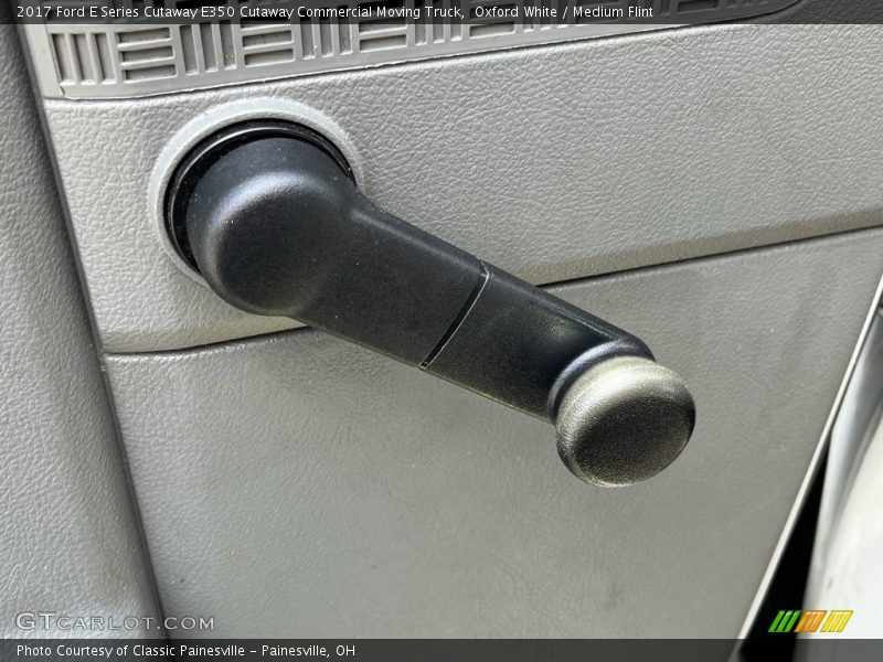 Oxford White / Medium Flint 2017 Ford E Series Cutaway E350 Cutaway Commercial Moving Truck