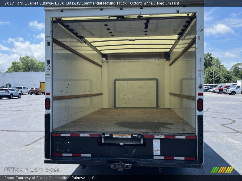 Oxford White / Medium Flint 2017 Ford E Series Cutaway E350 Cutaway Commercial Moving Truck