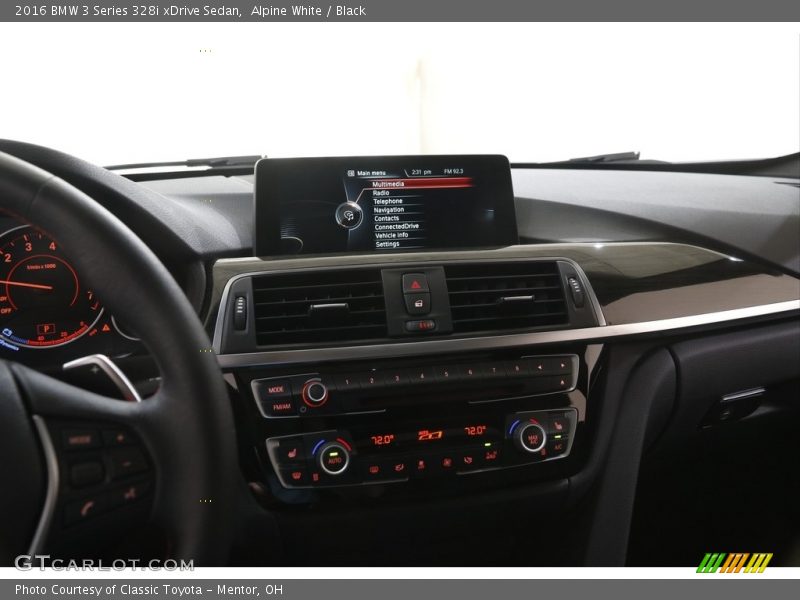Alpine White / Black 2016 BMW 3 Series 328i xDrive Sedan