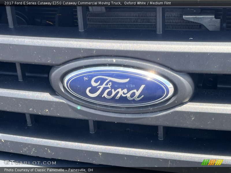 Oxford White / Medium Flint 2017 Ford E Series Cutaway E350 Cutaway Commercial Moving Truck