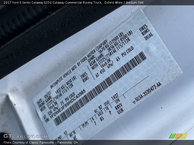 Oxford White / Medium Flint 2017 Ford E Series Cutaway E350 Cutaway Commercial Moving Truck