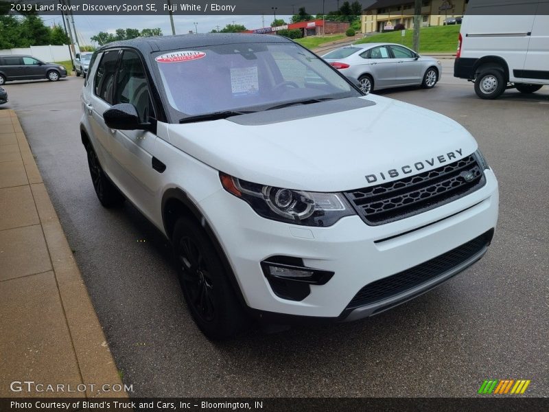 Fuji White / Ebony 2019 Land Rover Discovery Sport SE