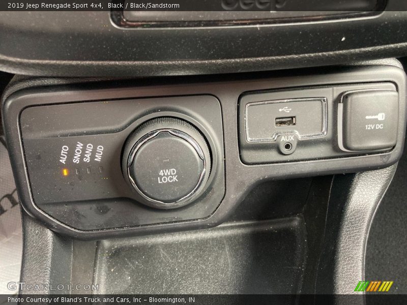 Black / Black/Sandstorm 2019 Jeep Renegade Sport 4x4