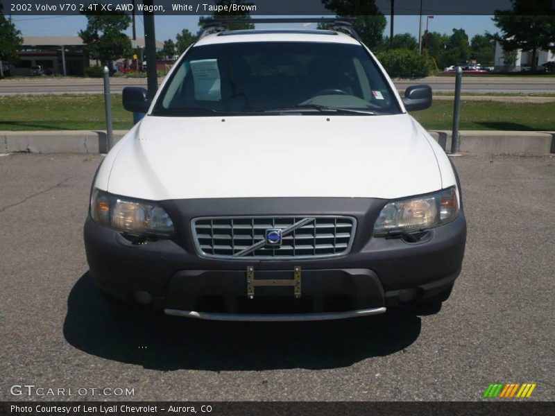 White / Taupe/Brown 2002 Volvo V70 2.4T XC AWD Wagon