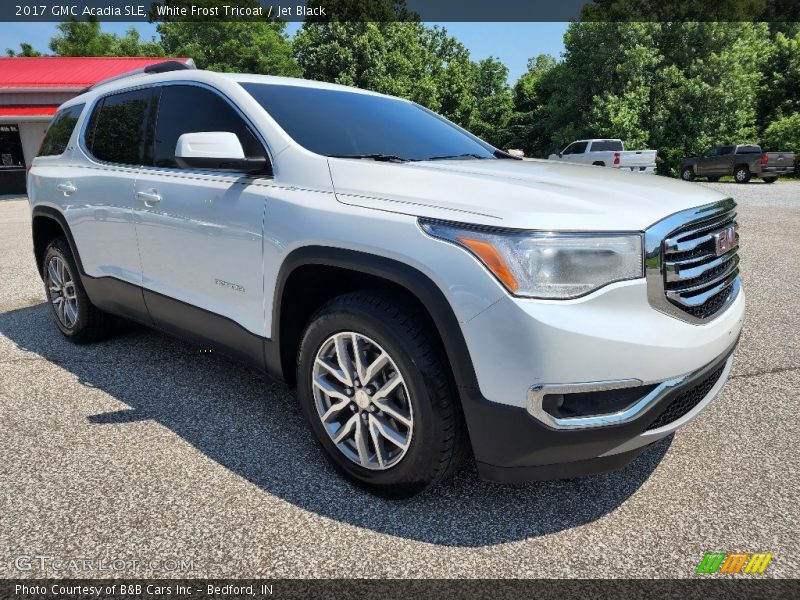 Front 3/4 View of 2017 Acadia SLE