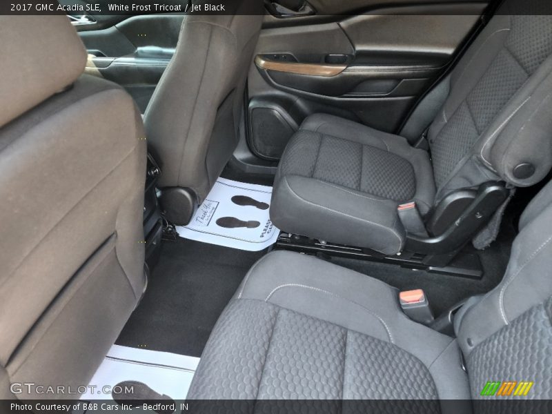 White Frost Tricoat / Jet Black 2017 GMC Acadia SLE