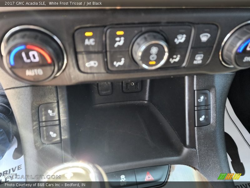 White Frost Tricoat / Jet Black 2017 GMC Acadia SLE