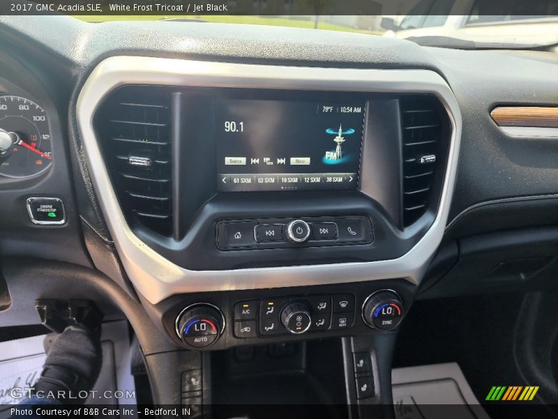 White Frost Tricoat / Jet Black 2017 GMC Acadia SLE