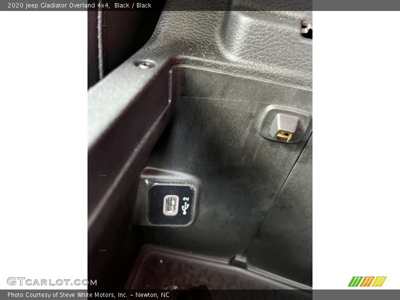 Black / Black 2020 Jeep Gladiator Overland 4x4